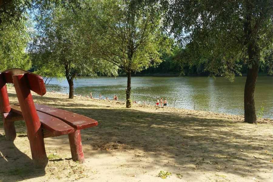 Vankos Vendeghaz Mindszent Buitenkant foto
